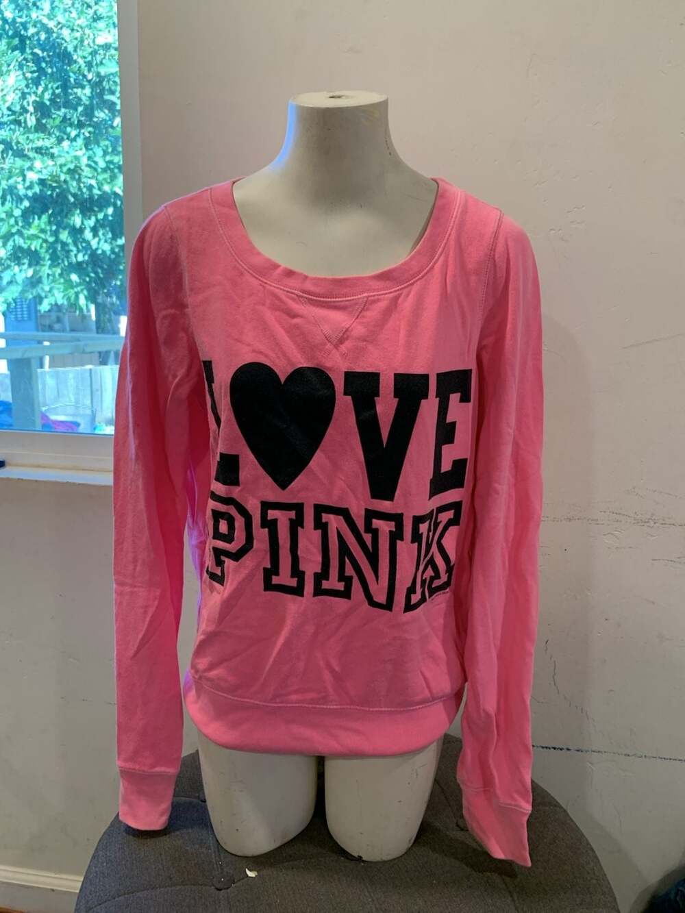Y2K Victoria's Secret Pink Sweatshirt Size M Pink Black Love Graphic Crewneck